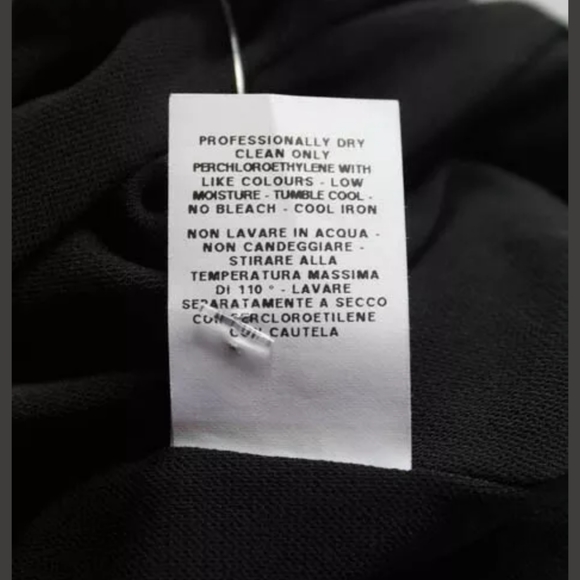 DESIGNER BLACK SLEEVELESS SCOOP NECK MINI DRESS 2 - Picture 5 of 5